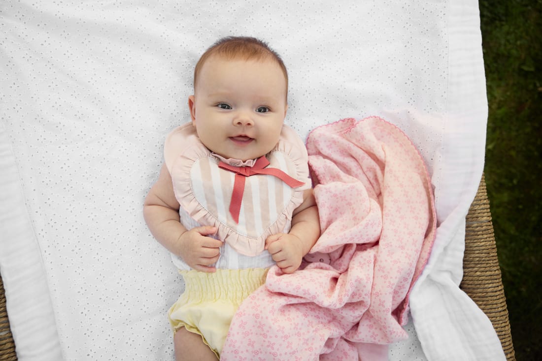 Elodie® mekana muslin dekica, Embroidery Anglaise Pink - Image 2